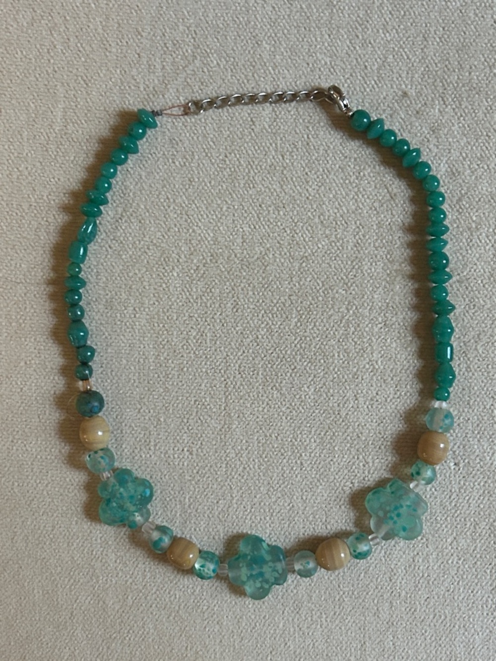 Elegant Turquoise Beaded Necklace with Flowers
